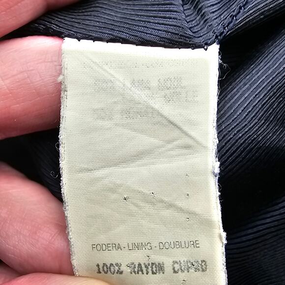 VTG Gucci Womans size 40/4 Navy blue Pencil Skirt Slit Back Button Zipper FLAWS - Picture 7 of 9